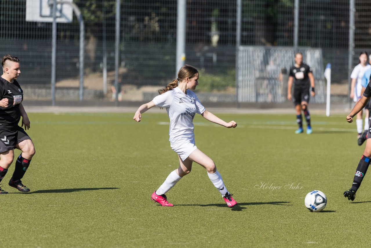 Bild 305 - wBJ Alstertal-Langenhorn - SV Henstedt-Ulzburg : Ergebnis: 4:1